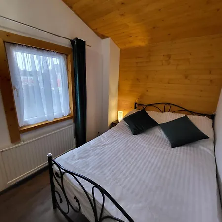 Stronski Domek Chalet *